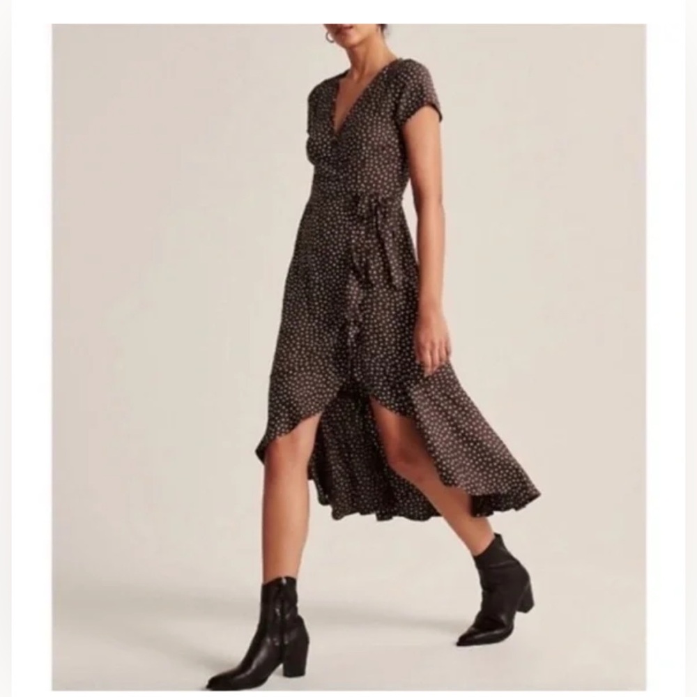 Abercrombie & Fitch - Brown Ruffled Polka Dot Wrap Dress (Small)